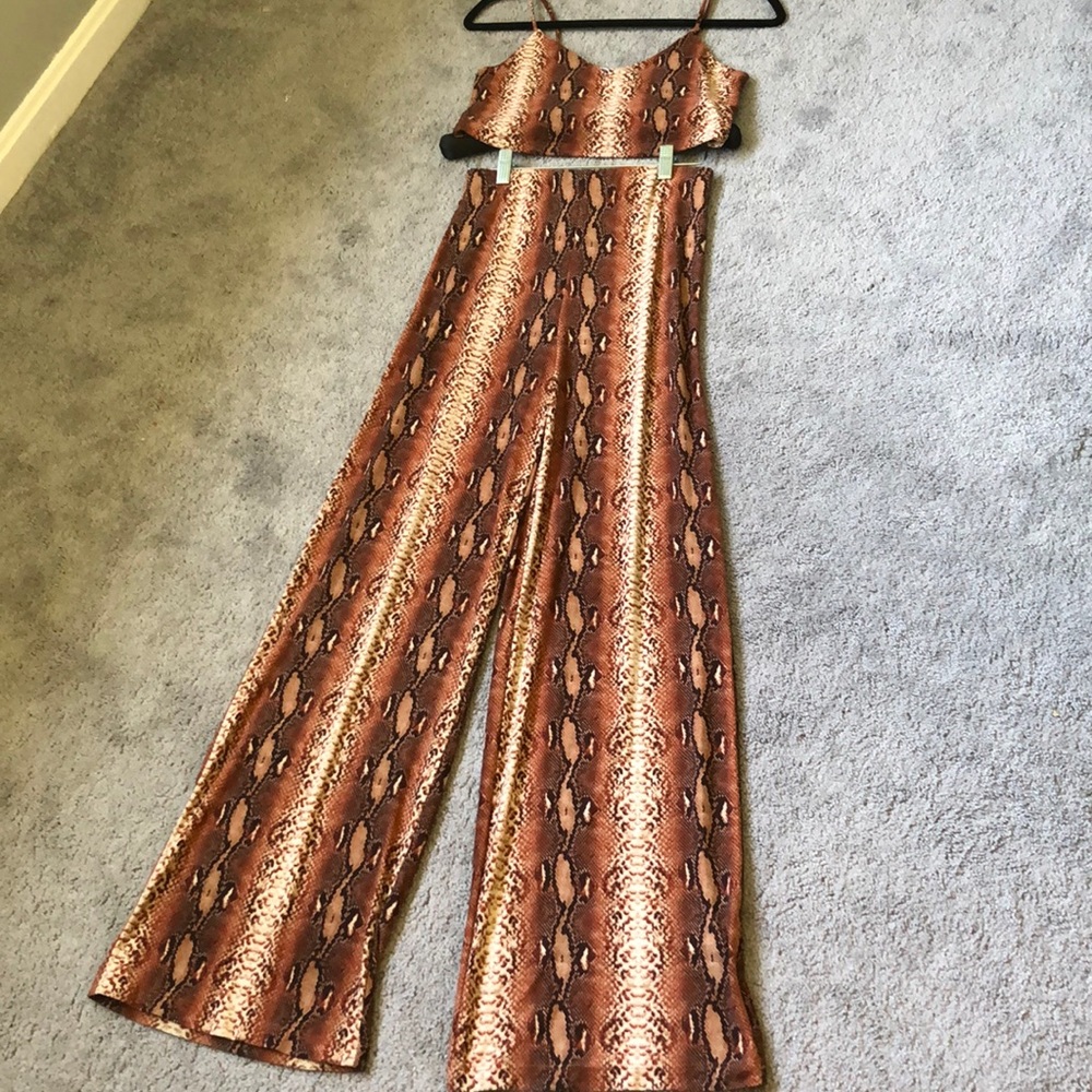 Snake skin like two piece Windsor ONLY WORN ONCE!